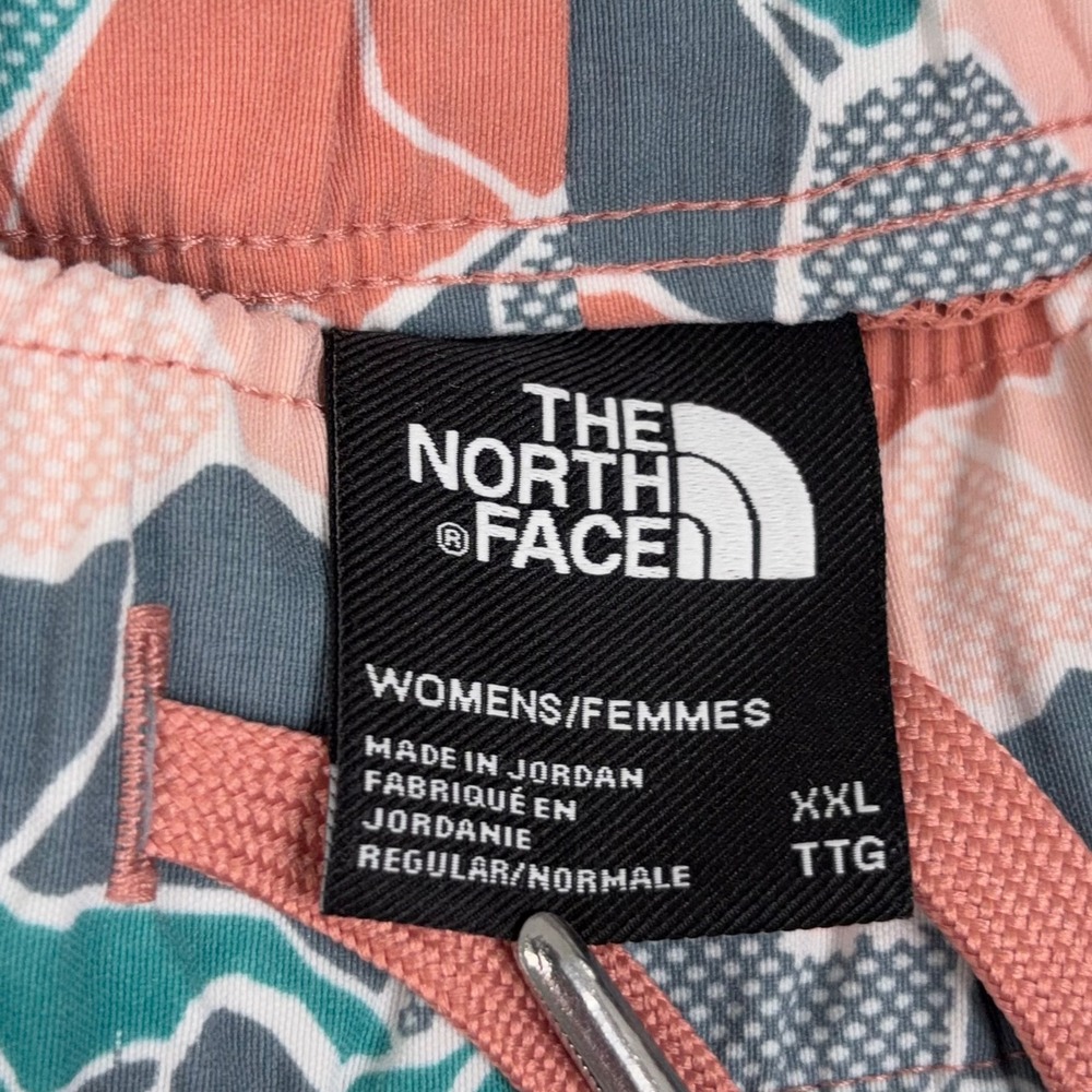The North Face Shorts Women XXL Pink Multi Mountain Print Active Hiking Gorpcore - Picture 2 of 8